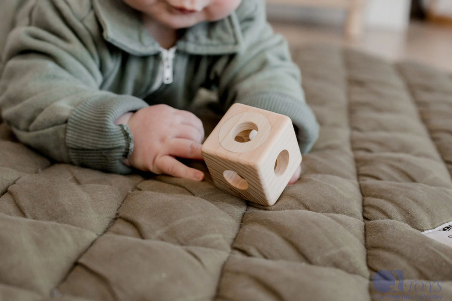 Q Toys | Baby Cube Rattle